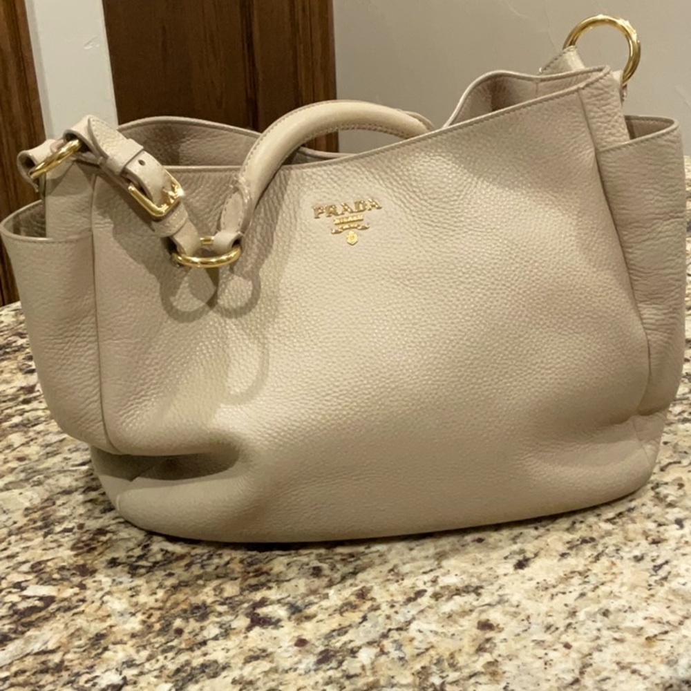 Prada Vitello Daino Pocket Tote purchased Real Real 5/22 used one season